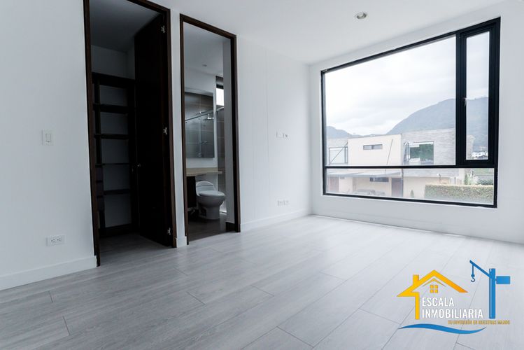 Casa de 3 alcobas en venta en Pueblo Viejo, Cota, 220 m² · foto 17 de 24