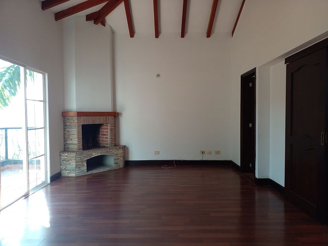 Casa de 4 alcobas en venta en Loma Del Escobero, Envigado, 500 m² · foto 13 de 20