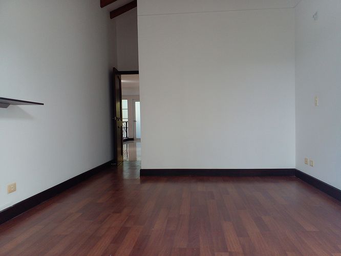 Casa de 4 alcobas en venta en Loma Del Escobero, Envigado, 500 m² · foto 15 de 20