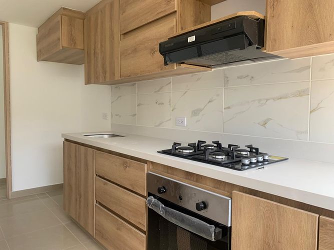 Apartamento de 3 alcobas en arriendo en Las Lomas, Medellín, 103 m² · foto 5 de 14