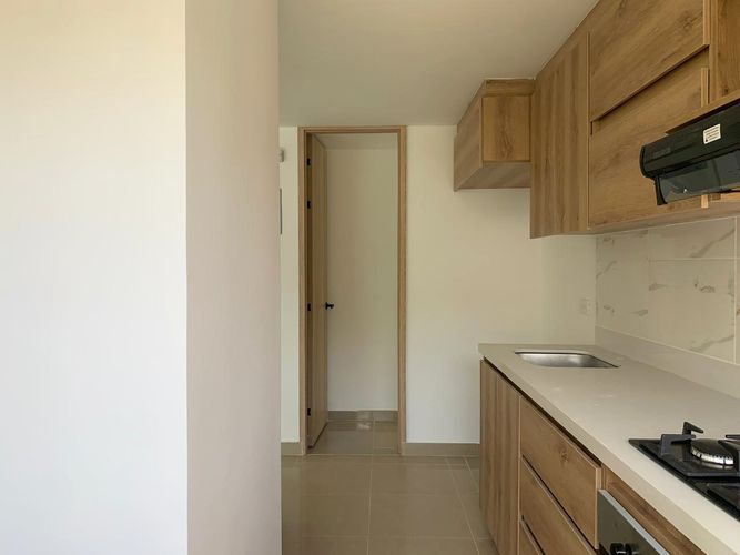 Apartamento de 3 alcobas en arriendo en Las Lomas, Medellín, 103 m² · foto 6 de 14