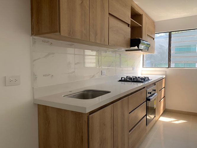 Apartamento de 3 alcobas en arriendo en Las Lomas, Medellín, 103 m² · foto 8 de 14