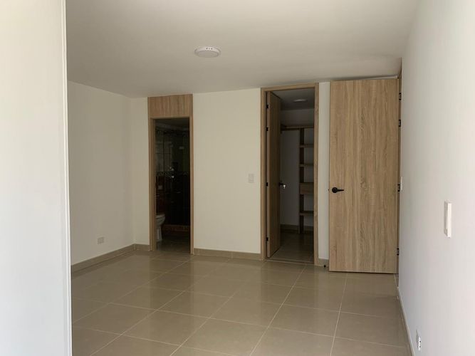 Apartamento de 3 alcobas en arriendo en Las Lomas, Medellín, 103 m² · foto 9 de 14