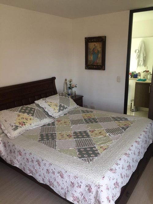 Apartamento de 3 alcobas en venta en San Jose, Sabaneta, 89 m² · foto 19 de 24