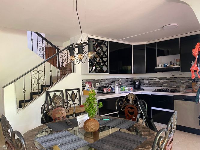 Casa de 3 alcobas en venta en Las Brujas, Envigado, 170 m² · foto 4 de 19
