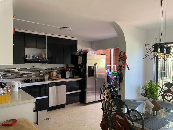 Casa de 3 alcobas en venta en Las Brujas, Envigado, 170 m² · foto 7 de 19