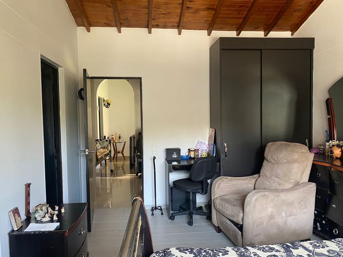 Casa de 3 alcobas en venta en Las Brujas, Envigado, 170 m² · foto 11 de 19