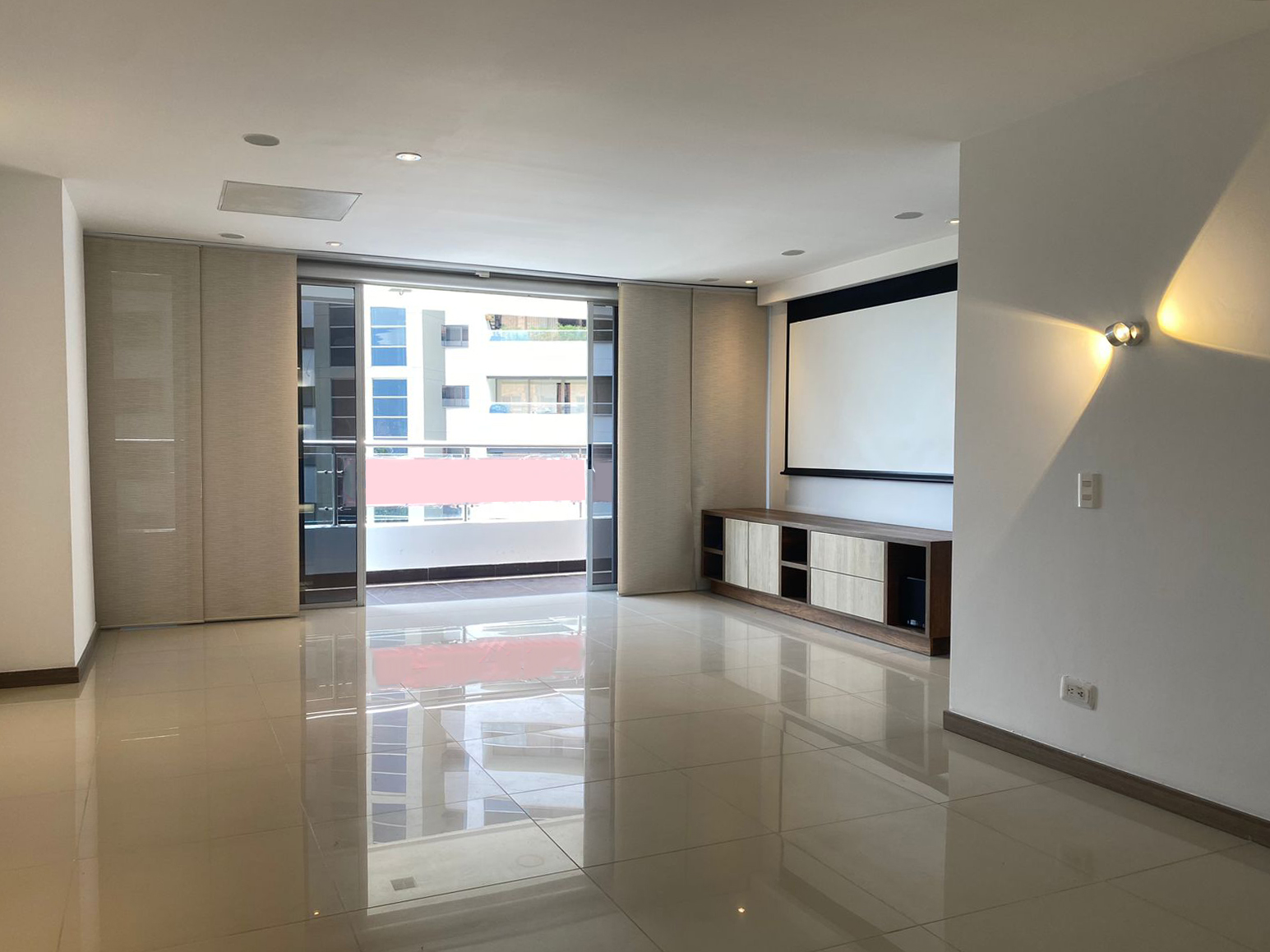 Apartamento en venta en Loma Del Esmeraldal, Envigado · foto 2 de 15