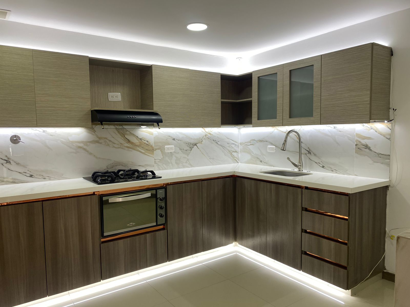 Apartamento en venta en Loma Del Esmeraldal, Envigado · foto 5 de 15