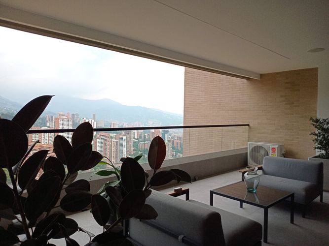 Apartamento de 4 alcobas en venta en La Calera, Medellín, 305 m² · foto 18 de 18
