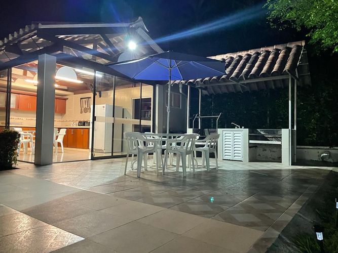 Casa de 5 alcobas en venta en Ricaurte, 350 m² · foto 8 de 14