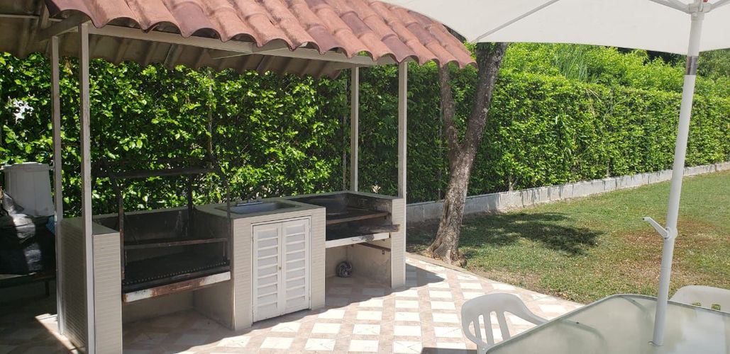 Casa de 5 alcobas en venta en Ricaurte, 350 m² · foto 11 de 14