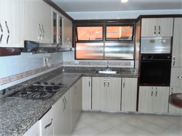 Apartamento en arriendo en Vizcaya, Medellín · foto 2 de 13