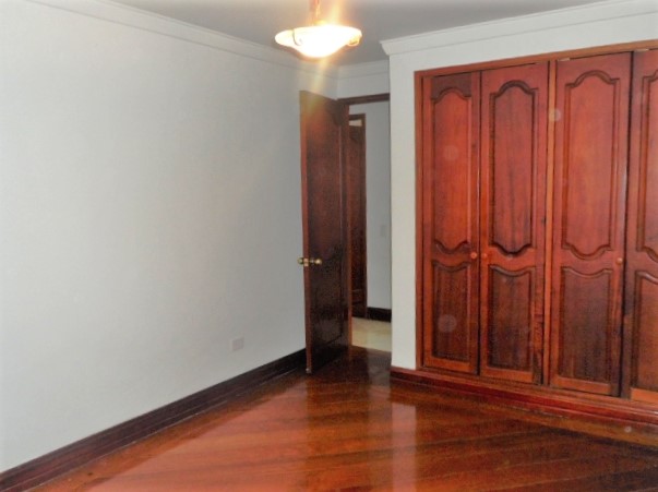 Apartamento en arriendo en Vizcaya, Medellín · foto 5 de 13