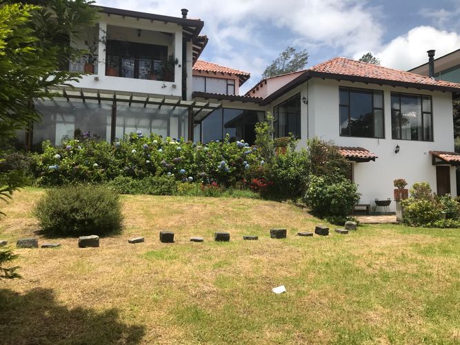 Casa de 4 alcobas en venta en Yerbabonita Bosque Nativo, Sopó, 520 m² · foto 2 de 24