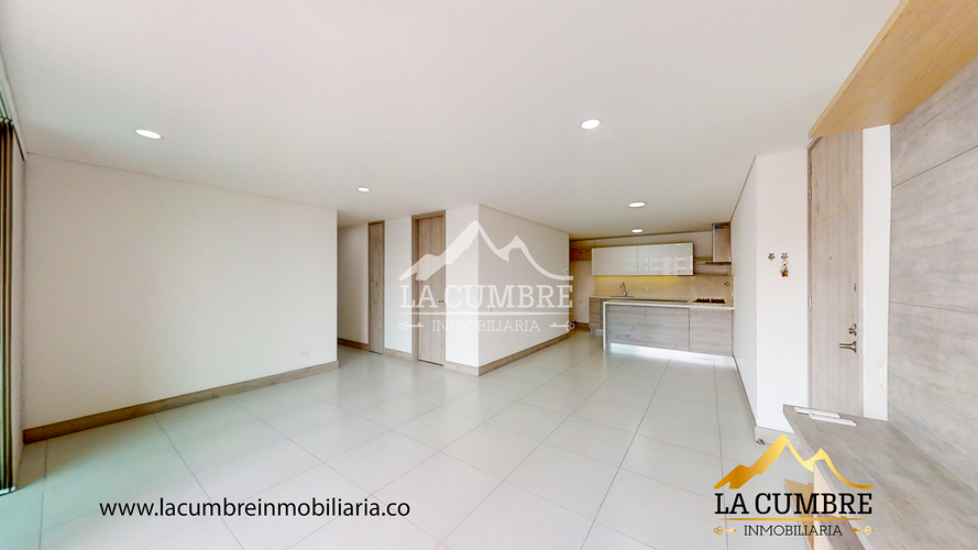 Apartamento en arriendo en Loma Del Chocho, Envigado · foto 2 de 13