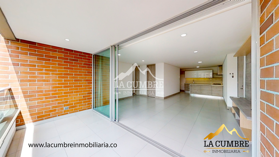 Apartamento en arriendo en Loma Del Chocho, Envigado · foto 3 de 13
