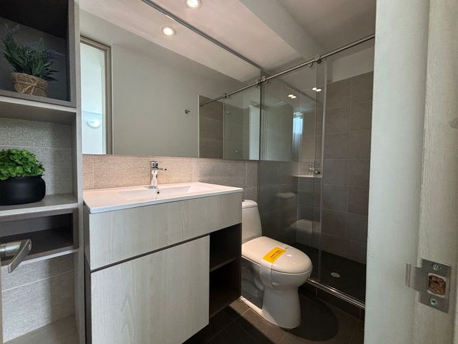 Apartamento de 2 alcobas en venta en La Estancia, Madrid, 52 m² · foto 2 de 11