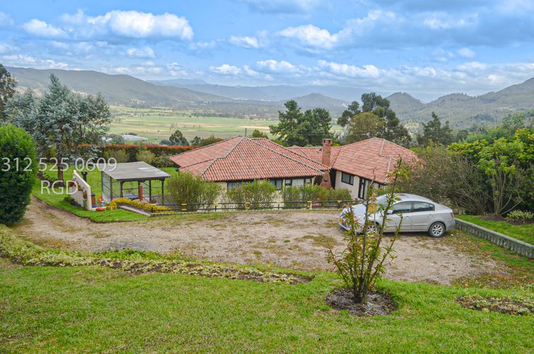 Casa de 5 alcobas en venta en Centro, Sopó · foto 5 de 24