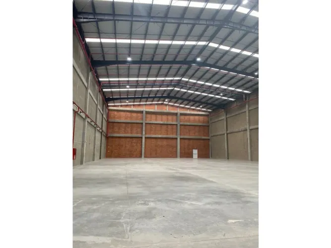 Bodega en arriendo en El Porvenir, Rionegro, 1923 m² · foto 3 de 11