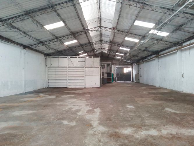 Bodega en arriendo en El Poblado, Medellín, 768 m² · foto 8 de 19