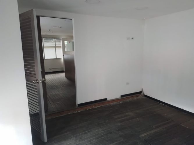 Bodega en arriendo en El Poblado, Medellín, 768 m² · foto 13 de 19