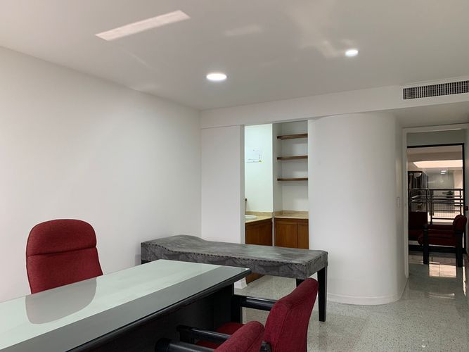 Consultorio en arriendo en Patio Bonito, Medellín, 27 m² · foto 2 de 6
