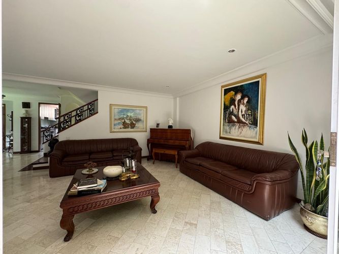 Casa de 4 alcobas en venta en Castropol, Medellín, 321 m² · foto 10 de 24