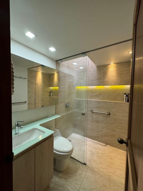 Casa de 4 alcobas en venta en Castropol, Medellín, 321 m² · foto 17 de 24