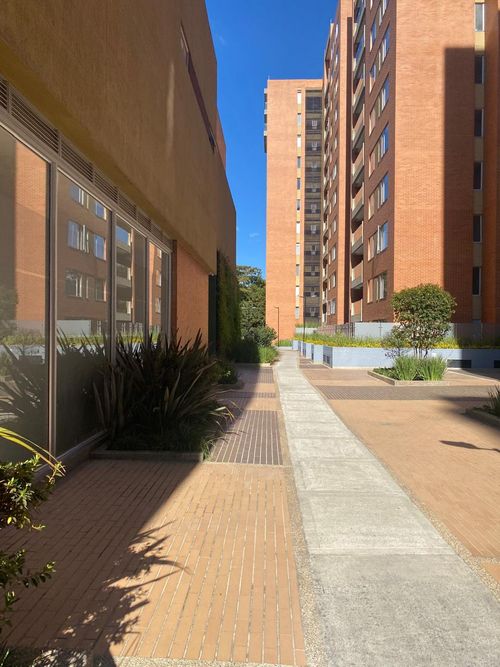Apartamento de 4 alcobas en venta en Alejandria, Bogotá, 157 m² · foto 4 de 24