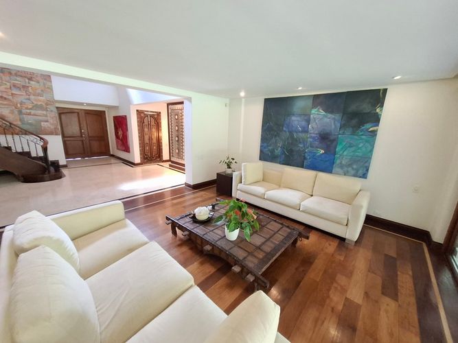 Casa de 3 alcobas en venta en Altos Del Poblado, Medellín, 523 m² · foto 10 de 24