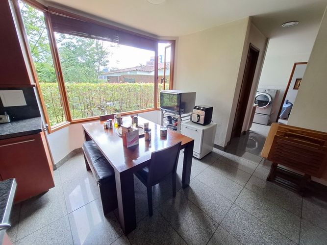 Casa de 3 alcobas en venta en Altos Del Poblado, Medellín, 523 m² · foto 20 de 24