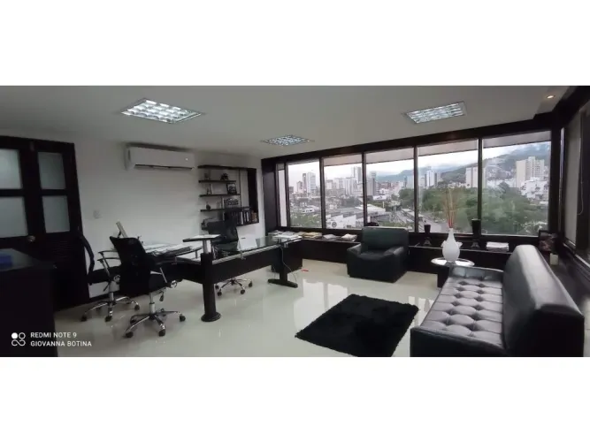 Oficina en venta en Versalles, Cali, 340 m² · foto 20 de 24