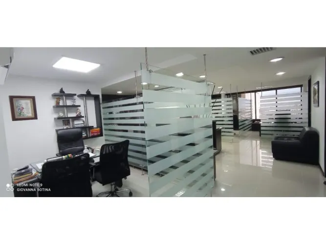 Oficina en venta en Versalles, Cali, 340 m² · foto 15 de 24