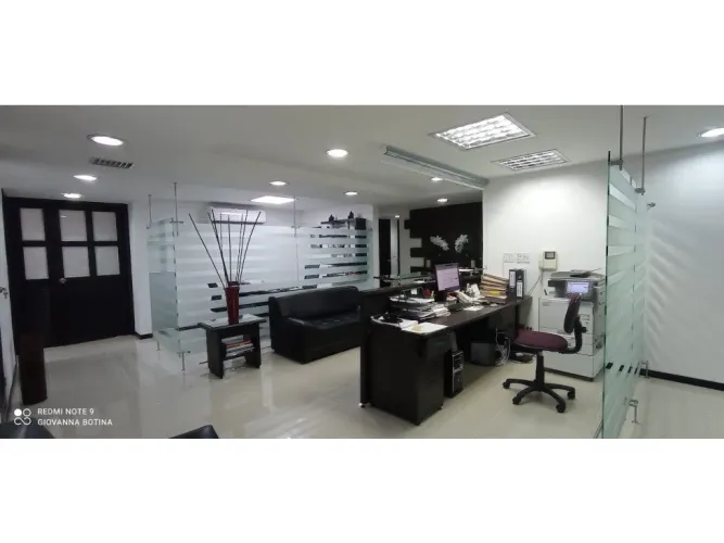 Oficina en venta en Versalles, Cali, 340 m² · foto 13 de 24