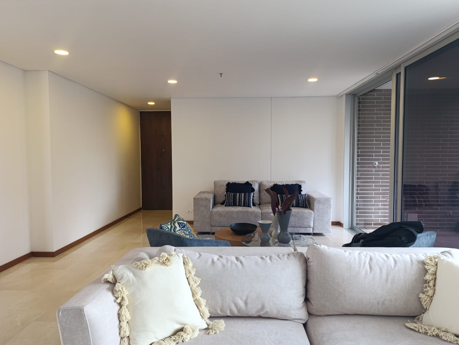 Apartamento en arriendo en El Tesoro, Medellín · foto 2 de 19