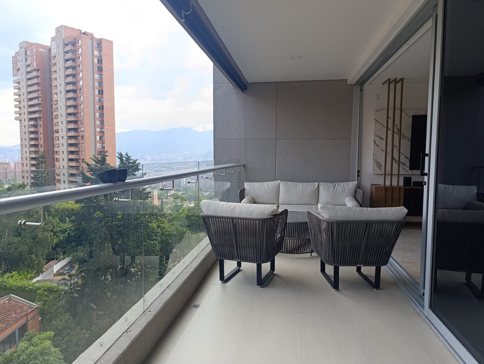 Apartamento en arriendo en El Tesoro, Medellín · foto 19 de 19