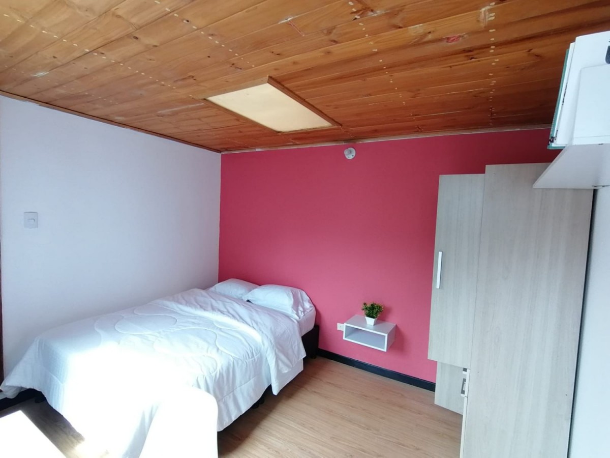Casa en venta en San Luis, Bogotá · foto 3 de 20