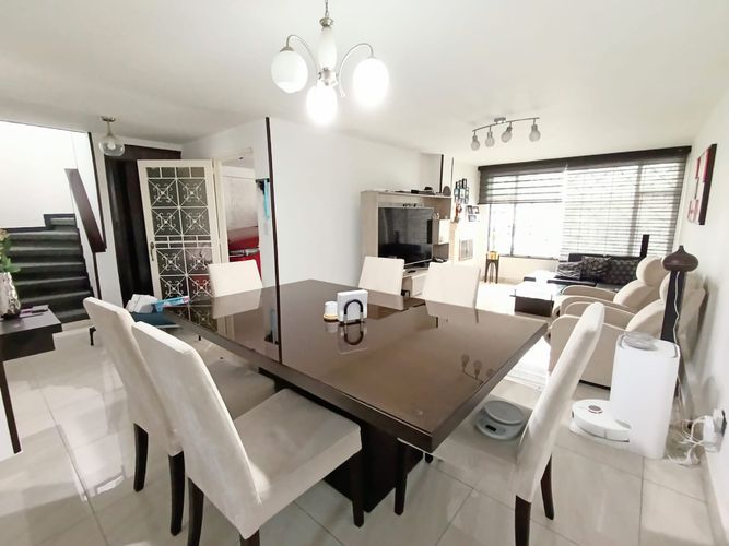Casa de 4 alcobas en venta en Villa Luz, Bogotá, 350 m² · foto 10 de 24