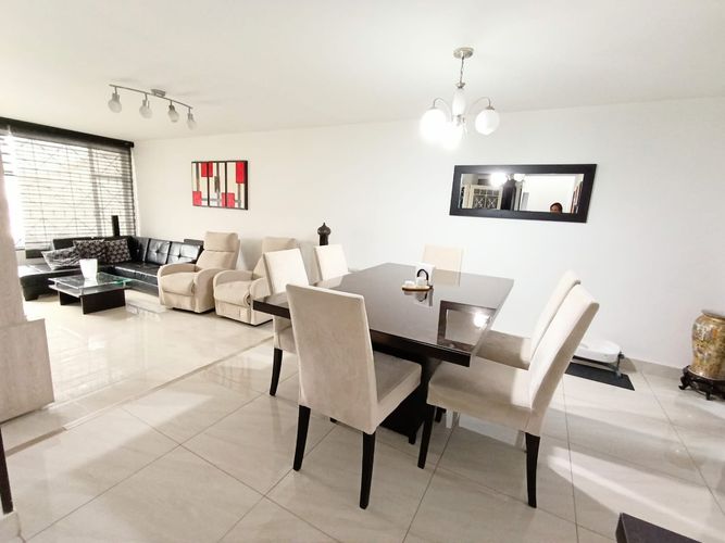 Casa de 4 alcobas en venta en Villa Luz, Bogotá, 350 m² · foto 4 de 24