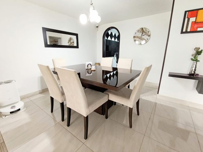 Casa de 4 alcobas en venta en Villa Luz, Bogotá, 350 m² · foto 14 de 24