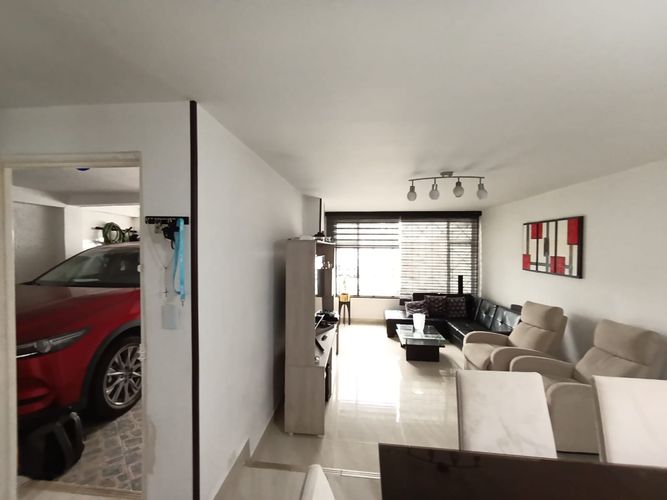 Casa de 4 alcobas en venta en Villa Luz, Bogotá, 350 m² · foto 15 de 24