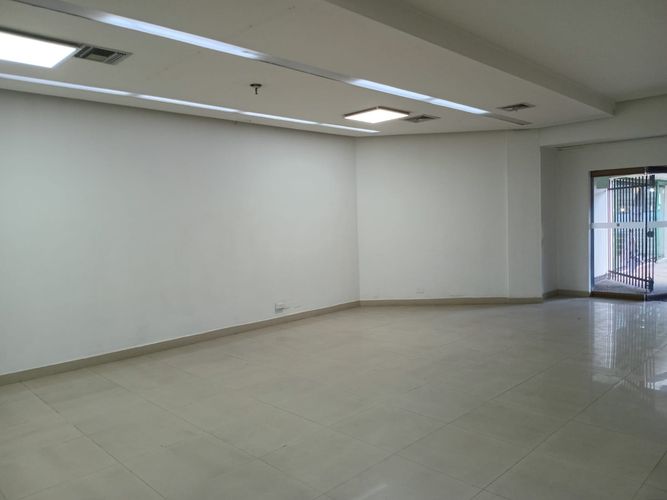 Local en arriendo en Jesus Nazareno, Medellín, 110 m² · foto 2 de 8