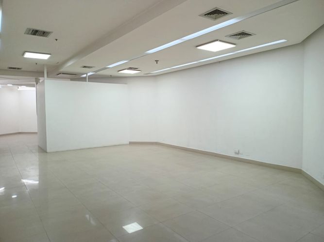 Local en arriendo en Jesus Nazareno, Medellín, 110 m² · foto 4 de 8