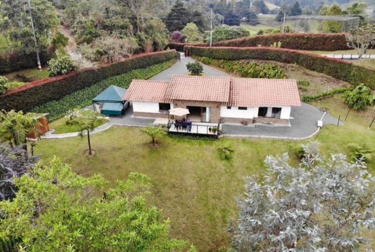 Casa de 2 alcobas en venta en El Retiro, 151 m² · foto 2 de 24