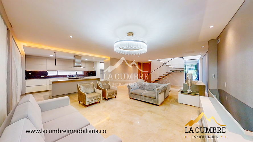 Casa de 3 alcobas en venta en San Lucas, Medellín, 352 m² · foto 2 de 20