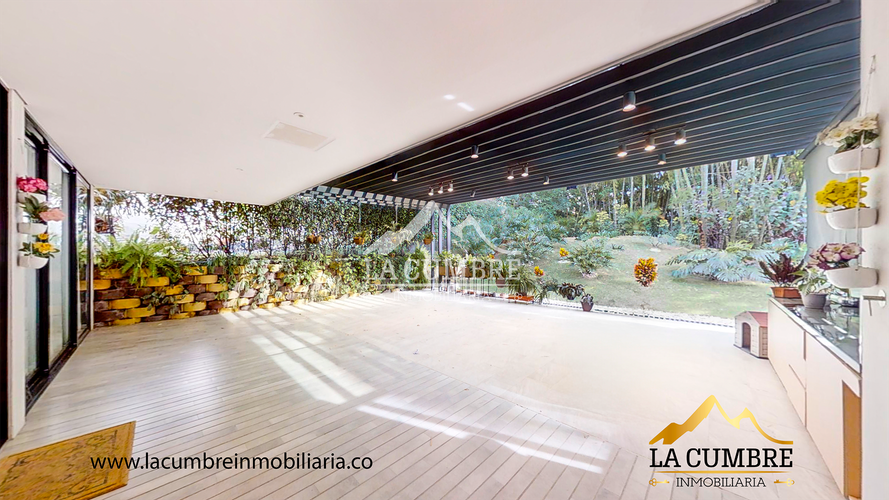 Casa de 3 alcobas en venta en San Lucas, Medellín, 352 m² · foto 6 de 20