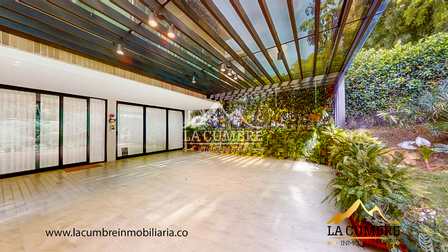 Casa de 3 alcobas en venta en San Lucas, Medellín, 352 m² · foto 7 de 20