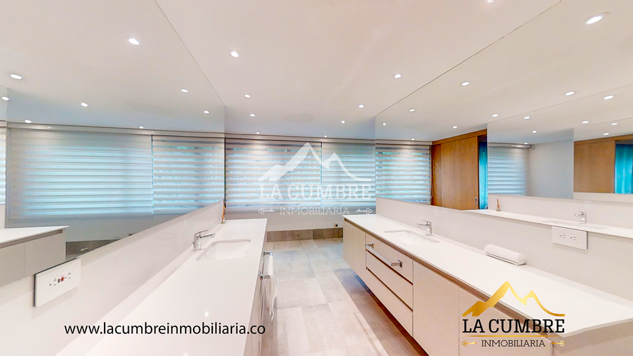 Casa de 3 alcobas en venta en San Lucas, Medellín, 352 m² · foto 13 de 20
