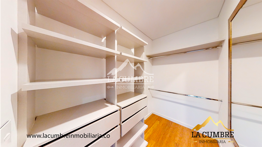Casa de 3 alcobas en venta en San Lucas, Medellín, 352 m² · foto 18 de 20